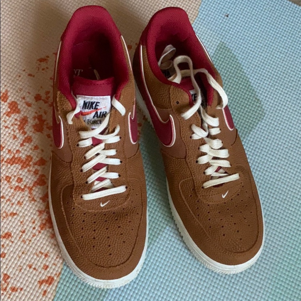 Nike Air Force Basketball Material Sneaker